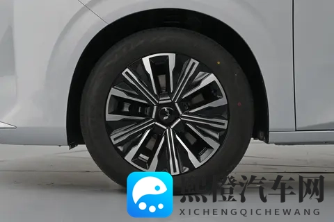 家用选车，追求性价比？这款10万级插混MPV值得一看！-1