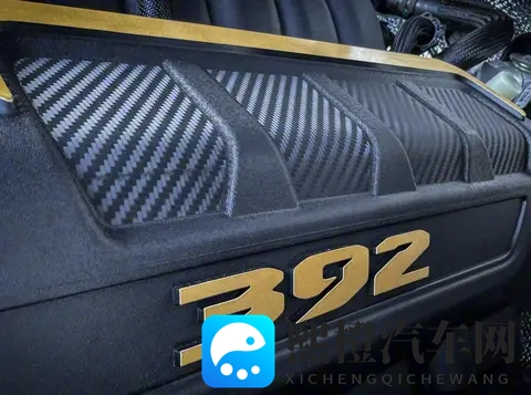 美式越野“怪兽”，搭载64升Hemi发动机，配超级四驱+差速锁-3