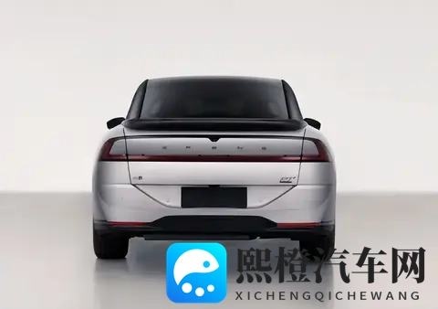 ULTRA标加持!小鹏P7+增程版曝光,2250TOPS算力,纯电续航325km-3