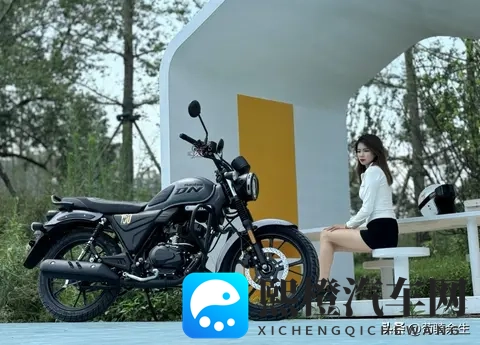 通勤溜车实测!豪爵DN150油耗189L,复古范儿缺失成最大槽点?-2