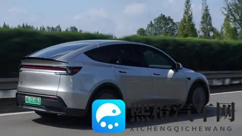 yy1111111：科技革新，未来汽车新格局，解析智能化新方向-1