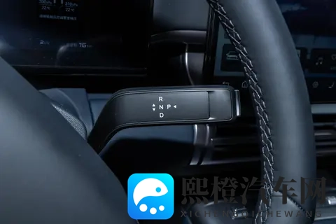 比亚迪方程豹钛7:空间宽敞,续航实用,适合家用和轻度越野-3