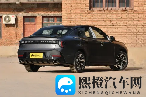 现在买燃油车,选它准没错!第三代领克 03 直接把性价比拉满-2
