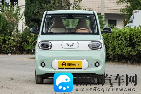 五菱宏光 MINIEV 全系对比:8 款车型怎么选?这两款实用性拉满-1