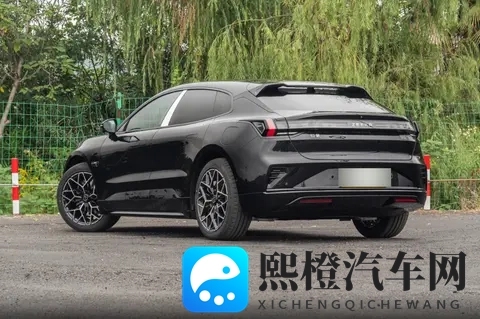 外观微调，座舱进化，26款ZEEKR 001能给人怎样的体验？-1