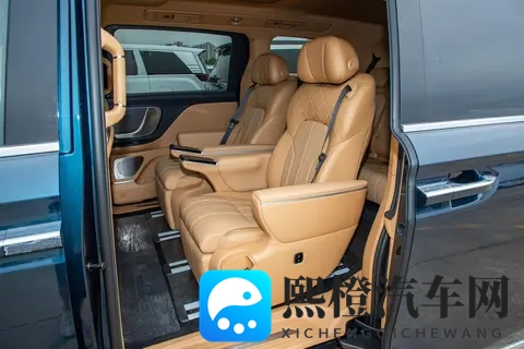 家用MPV的新选择，2026款岚图梦想家升级，配电动侧滑门+航空座椅-1