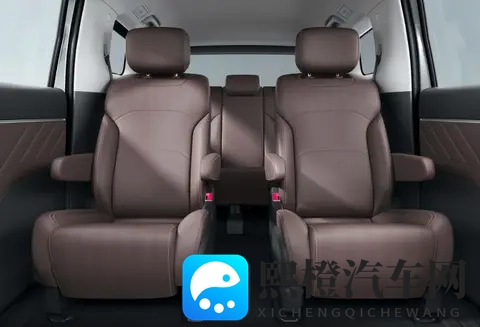 五菱星光730怎么选？73万起售，4款配置详细分析，838万版最值-2