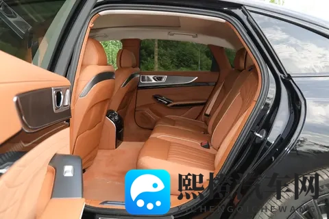 红旗 H9 选买：旗享 vs 旗畅差 4 万，哪款最值？-1