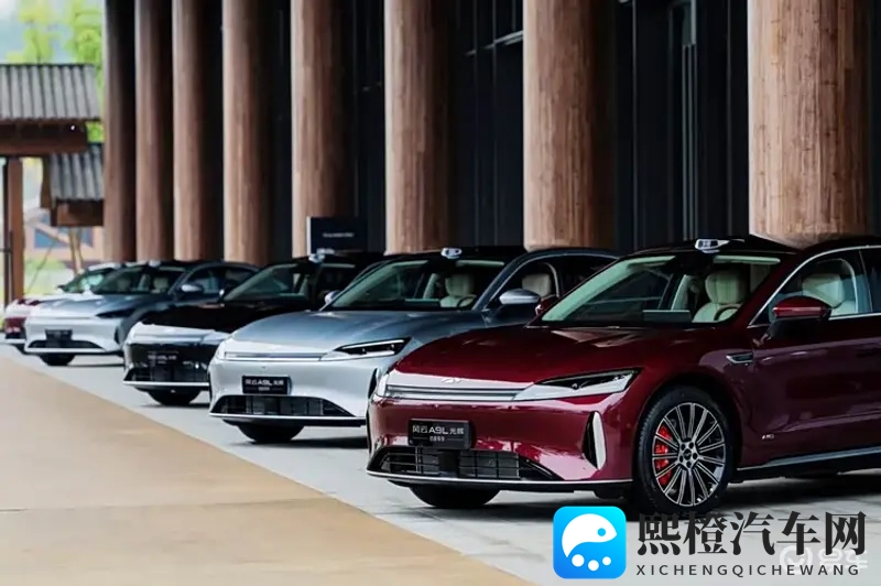 智驾豪华双进化，风云A9L光辉（四驱）各版本怎么选？-1