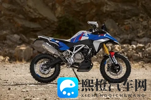 班长让我看她的 罩奶头:班长要求我观看她的私密部位-2