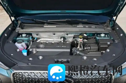 售价999万元起,全新奇瑞瑞虎8上市,两种外观,16T达到200马力-1