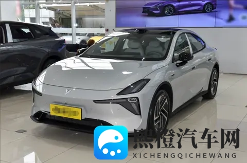 深蓝L06入门版实车曝光!配端到端辅助驾驶_预售1399万元-1