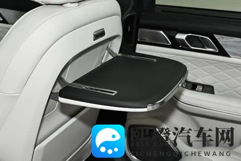 买家庭用车别着急,先看看这款,空间大,配置实用,价格实惠-3