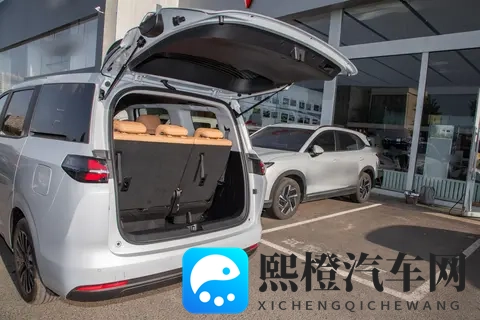 10万内MPV推荐!五菱星光730PHEV,全能舒享大7座MPV-2