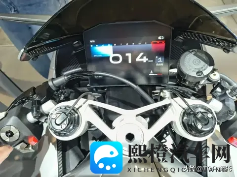 米兰车展丨1200cc V4 206匹,英伦超级仿赛,诺顿Manx R高调回归-1