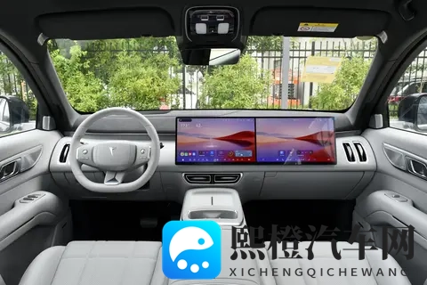 二孩家庭选六座 SUV：深蓝S09 和银河M9 ，为啥选前者呢？-1