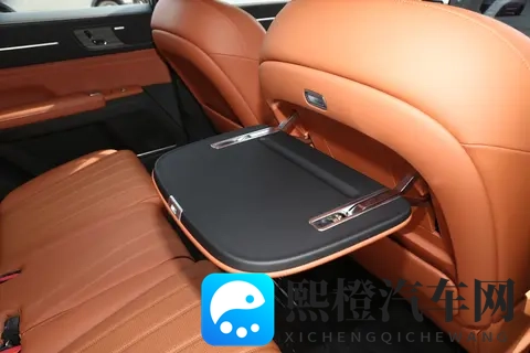 捷途山海L7 PLUS:家用中型SUV的新标杆,旅行小房车-1