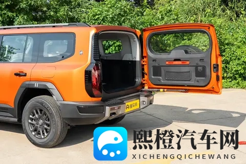 实拍体验奇瑞纵横 G700,续航 1400 公里,售价 3299 万起-3