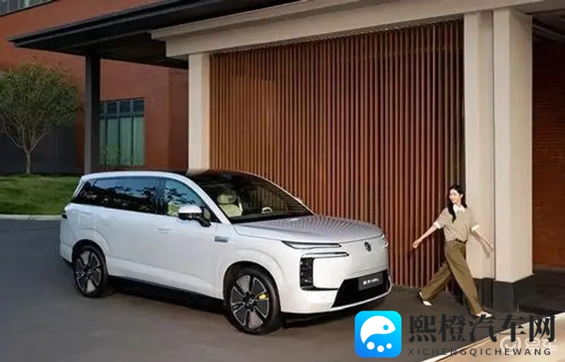 史莱姆把散兵肚子撑满：汽车革命！史莱姆技术让车内空间翻倍-1