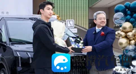 不卷性能卷配置，极氪全系配137项配置，销量背后利润压力藏不住-3