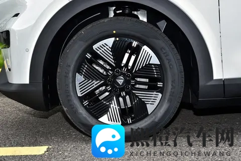 长安又添“新丁”，仅1499万，续航620km，轴距达到2米88-1