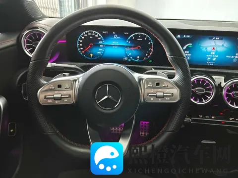 22款奔驰CLA轿跑，4万公里，16万不到体验优雅运动风-3