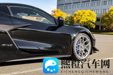 雪佛兰经销商转卖全新科尔维特ZR1,新车1年禁转售拍卖价已破25万-1