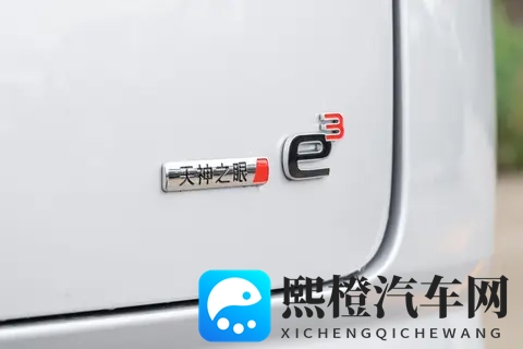 52 米大 6 座 + 3075mm 轴距！腾势 N8L 2998 万起承包全家惬意-3