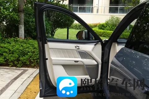 乐道L90:为家庭而生的大空间智能纯电SUV深度体验-1