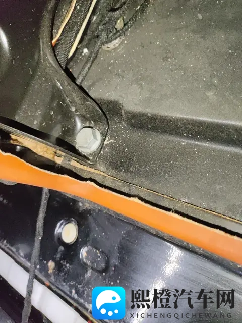 22万拿下奔驰威霆7座,宜商宜家,享受高品质出行?-3