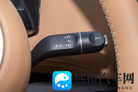 五菱星光730 PHEV体验记：螺蛳壳里做道场，家用MPV选它？-3