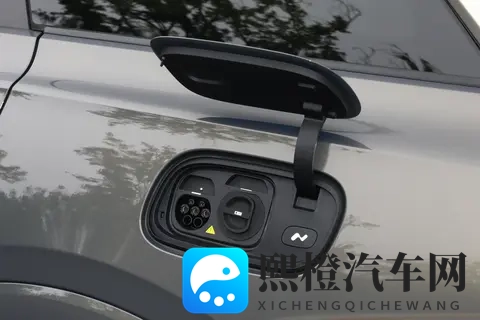 乐道L90:为家庭而生的大空间智能纯电SUV深度体验-2