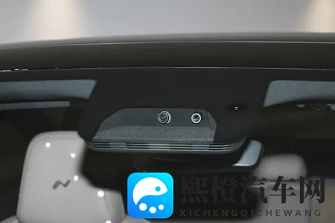 十三万的价格真有百万级的驾控?揭秘深蓝L06的磁流变悬架-1