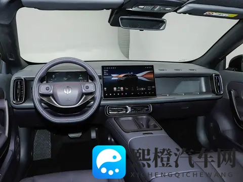 零跑Lafa5将于明日开启预售!网友:价格合适,不火都难-3