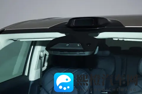 续航1530公里,后排带加热,26款岚图梦想家PHEV适合家用吗?-1