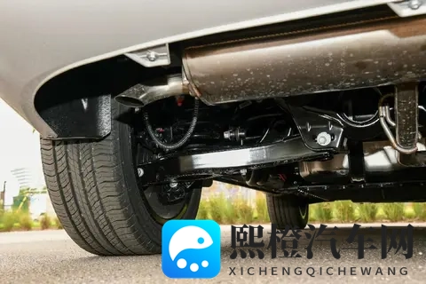 第三代蓝电E5 PLUS 1398万预售，电混全时四驱，纯电续航230km-3