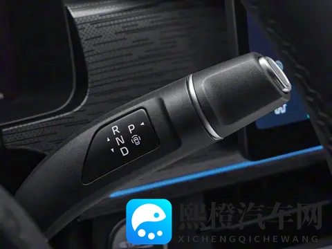 新款坦克400插混版上市，售价2498-3198万元-2