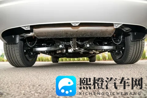 限时换新价1198万,纯电续航230km,第三代蓝电E5 PLUS是否值得买-1