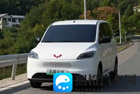 五菱宏光增程版150公里纯电续航车型上市，售价778万元起-1