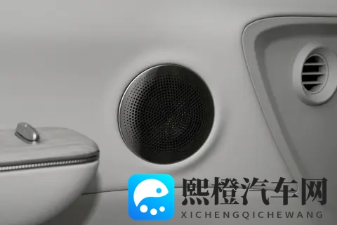 2025 款星纪元 ET：解决全家出行痛点，中大型 SUV 里的「全能选手」-1