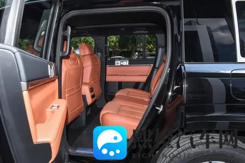 比亚迪又出爆款!科技大空间SUV,方程豹钛7实力如何?-3