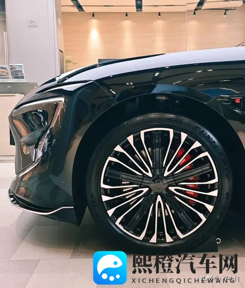 阿维塔重磅新车，推出限时权益价格，配置到顶-2