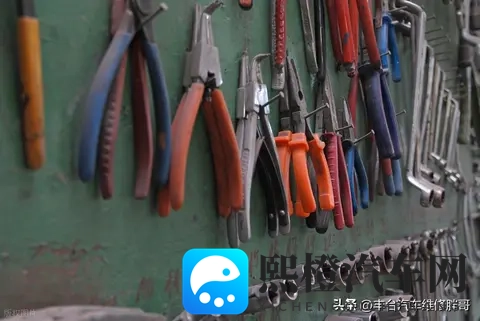 车辆出现“咯吱咯吱”异响、开车发飘等问题怎么回事？-2