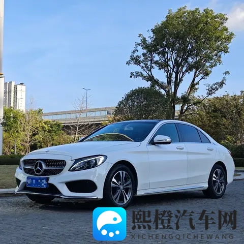 国产超豪华MPV天花板！岚图梦想家山河7099万元上市-1