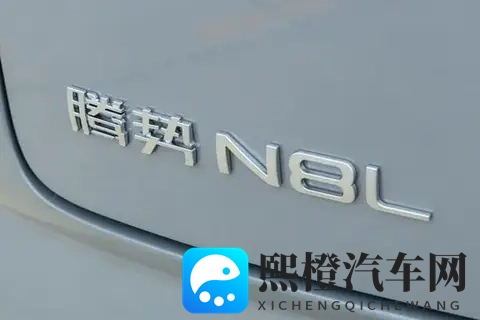腾势N8L DM：52米车长+3米轴距，全家出游不用愁！-1