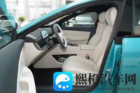 东风奕派eπ007+ 全系激光雷达、骁龙8295芯片，还配电动尾翼-1