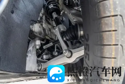 26款岚图梦想家告别“路怒症”与“停车慌”,家庭出行增强信心-2