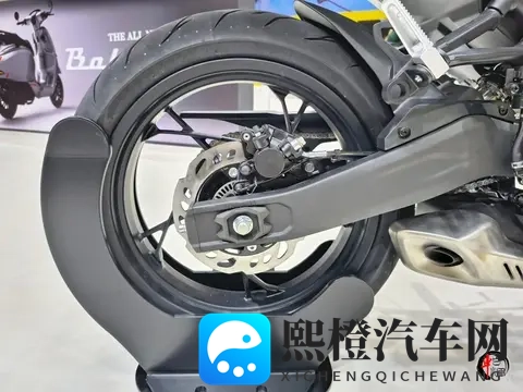 EICMA回顾:147匹马力+双通道ABS,无极R125S入门级运动街车-2