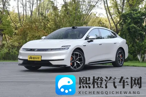 真C级再“进化”   风云A9L万辆之上现“光辉”-1