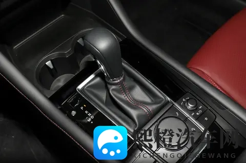 外观运动,动力足,油耗低,紧凑型轿车可以看看它-2